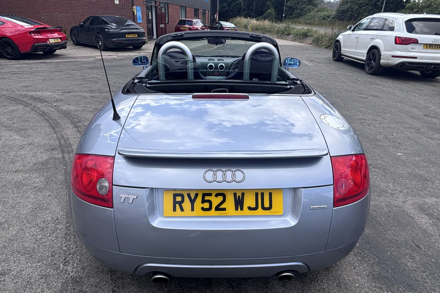 2003 Audi TT thumbnail 16