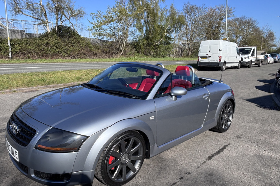 2003 Audi TT thumbnail 10